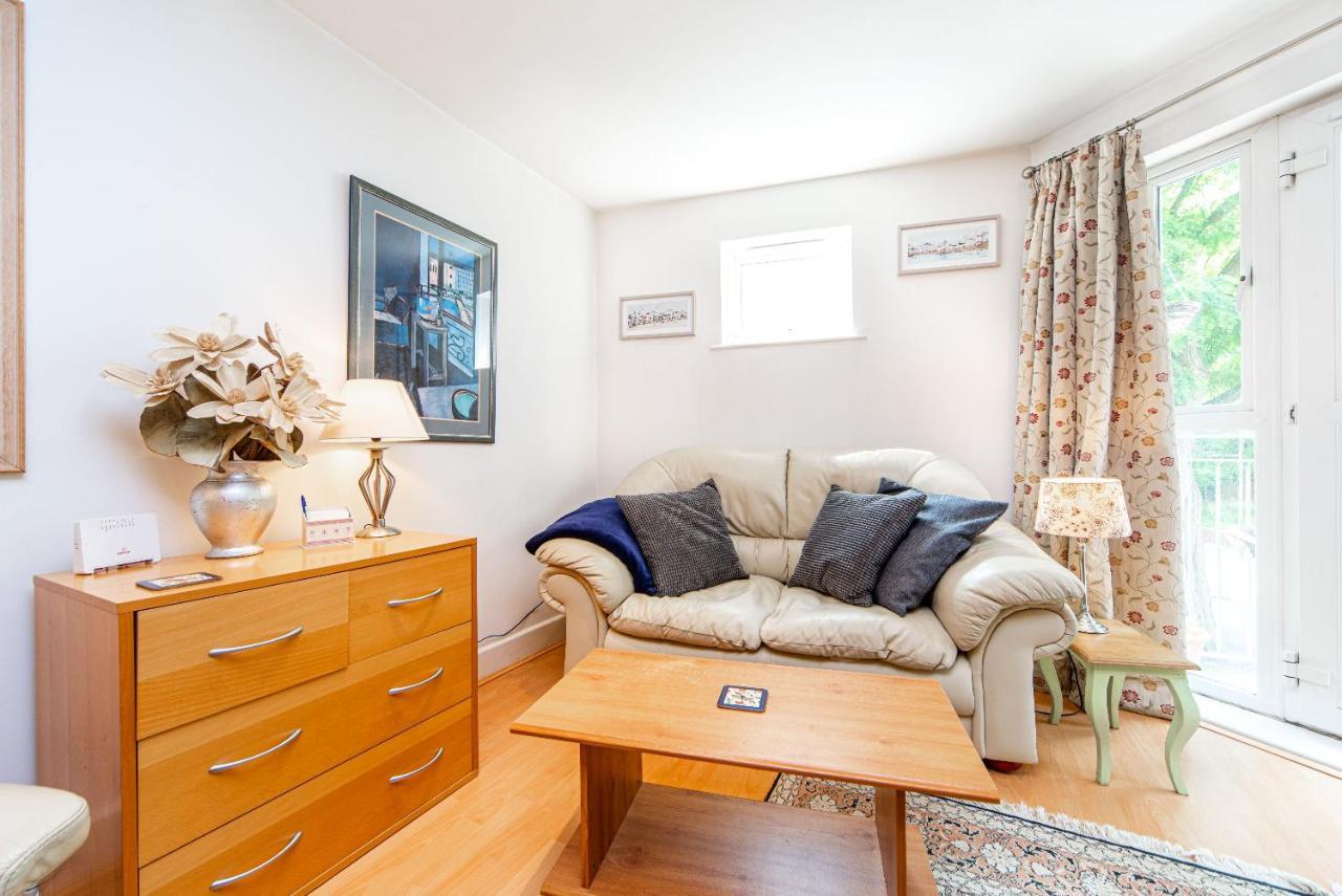 Pass The Keys Delightful Apartment Close To River In Se16 ロンドン エクステリア 写真
