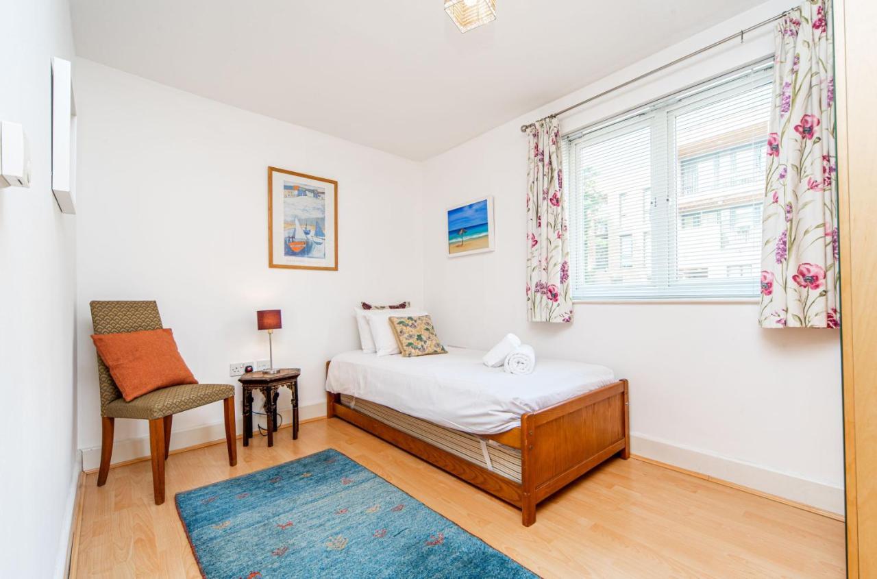 Pass The Keys Delightful Apartment Close To River In Se16 ロンドン エクステリア 写真