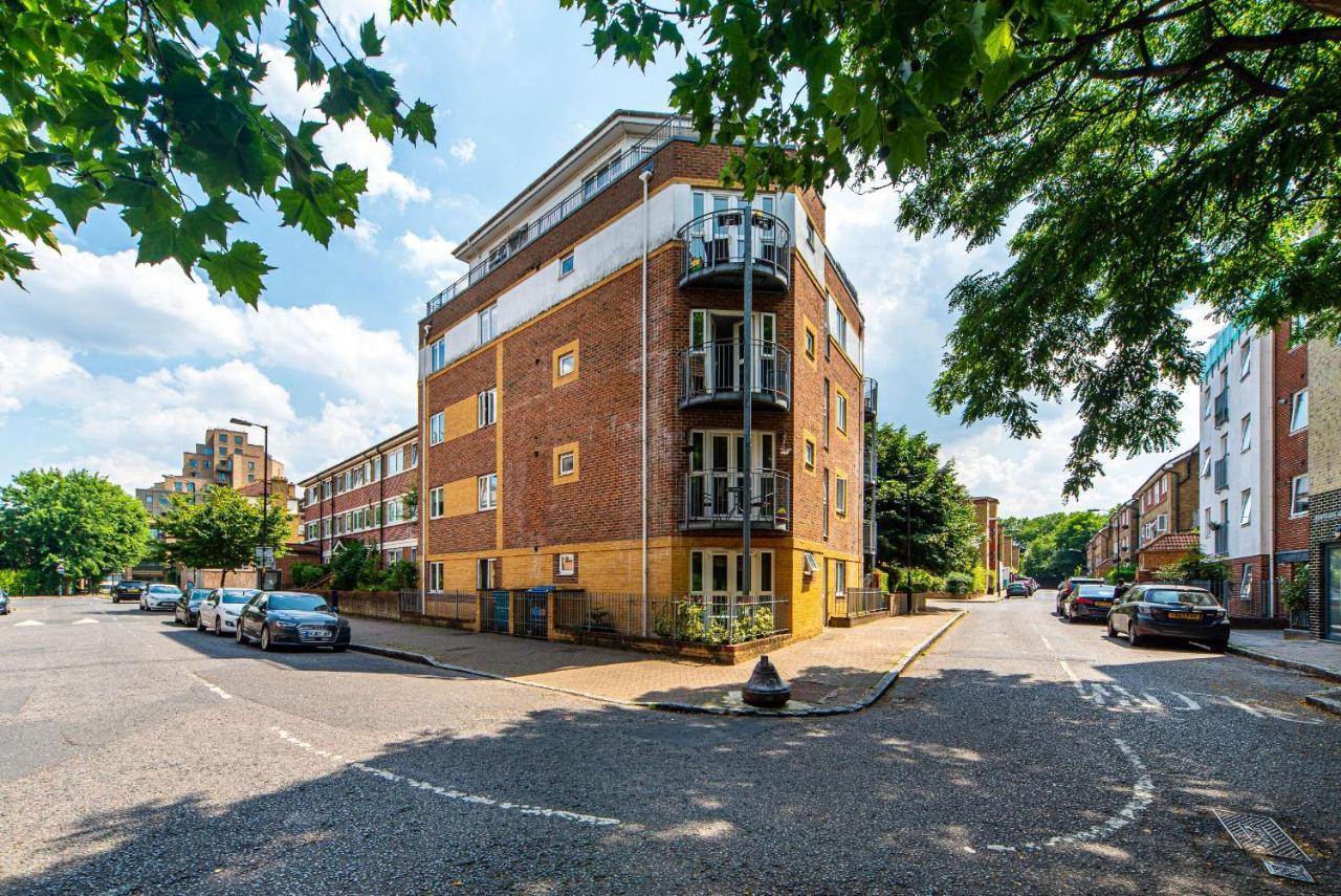 Pass The Keys Delightful Apartment Close To River In Se16 ロンドン エクステリア 写真